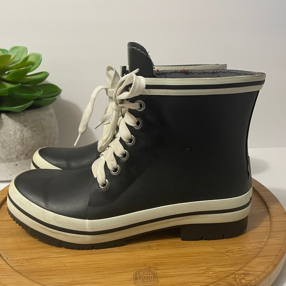 Steve Madden Rubber Rain Boots Black Waterproof‎ Lace-Up Wellingtons Size 6.5 - Picture 1 of 9